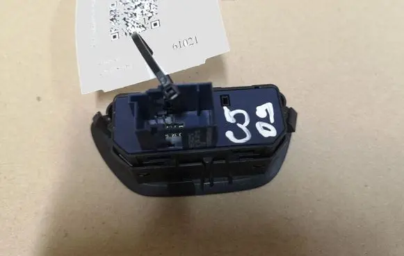 Citroen C5 Other switches/knobs/shifts 9682436777