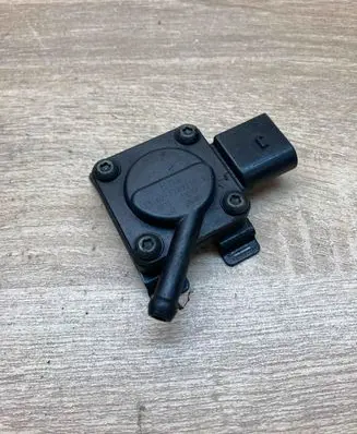 BMW 5 E60 E61 Exhaust gas pressure sensor 7789219