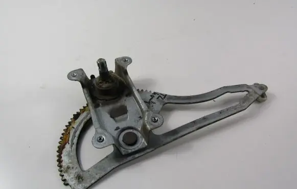 Opel Astra G Rear door manual window regulator 90521871