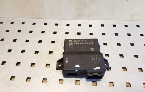 Audi A5 8T 8F Other control units/modules 8T0907468F
