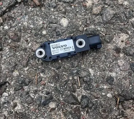 Volvo XC90 Airbag deployment crash/impact sensor 30724677