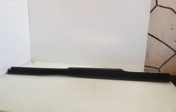 Mercedes-Benz R W251 Front sill trim cover A2516800035