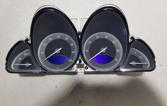 Mercedes-Benz SL R230 Speedometer (instrument cluster) 2305404611DER A2305404611