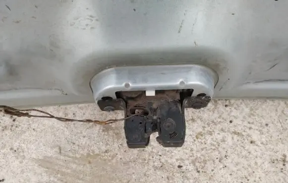 Renault Megane II Tailgate/trunk/boot lock/catch/latch