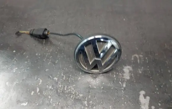 Volkswagen Bora Tailgate exterior lock 1J5827469J
