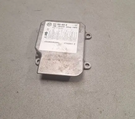 Volkswagen PASSAT B5.5 Airbag control unit/module 1C0909605B 37040801E 5WK43124