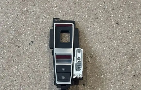 Audi Q7 4M Hand parking brake switch 4N2713111E