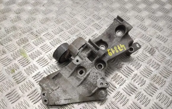 Dacia Lodgy Generator/alternator bracket 8200669494