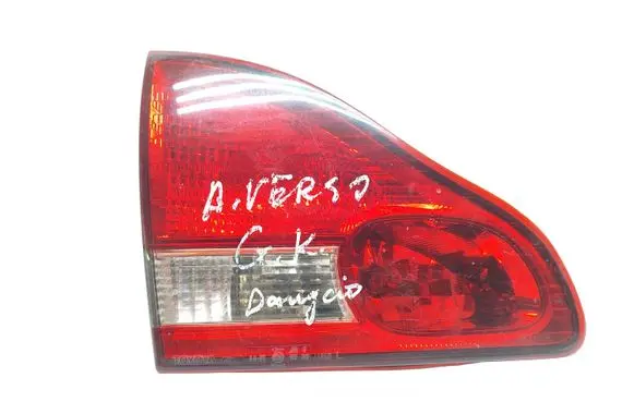 Toyota Avensis Verso Tailgate rear/tail lights