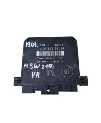Mercedes-Benz E W210 Door control unit/module 2108207626