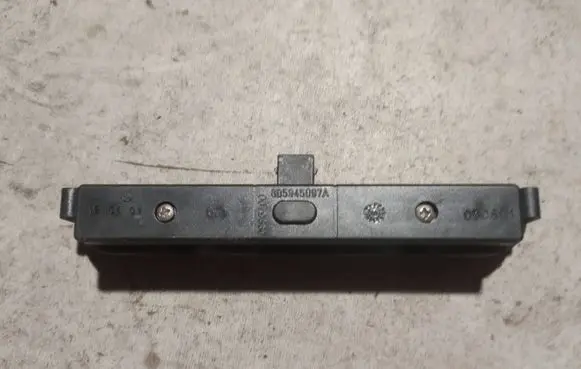 Audi A4 S4 B5 8D Third/center stoplight 8D5945097A