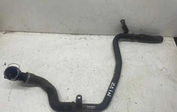 Porsche Cayenne (9PA) Engine coolant pipe/hose 7L0121070B
