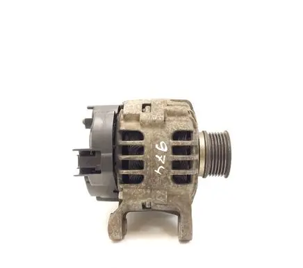 Dacia Sandero Generator/alternator 8200810621C 110147585 2605647D