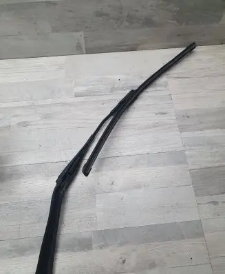 BMW 3 E90 E91 Windshield/front glass wiper blade 7263395