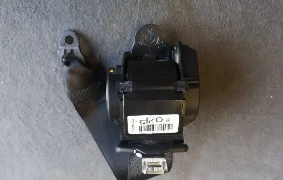 BMW 4 F32 F33 Rear seatbelt S3725939102