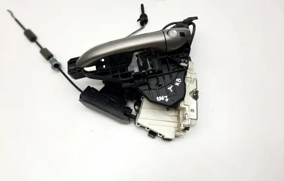 Mercedes-Benz ML W164 Front door lock A1647230114 1647230114