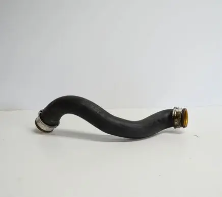 Mercedes-Benz C W204 Engine coolant pipe/hose A2045011582