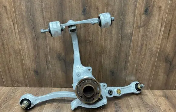 Mercedes-Benz E W213 Front wheel hub spindle knuckle A2133324700