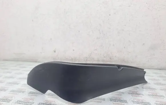 Volkswagen Touran I Rear/tail light trim molding 1T0945312