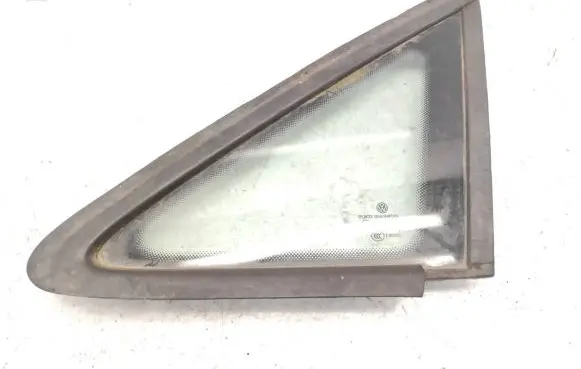 Volkswagen Touran I Front triangle window/glass 43R00048 M68 AS2