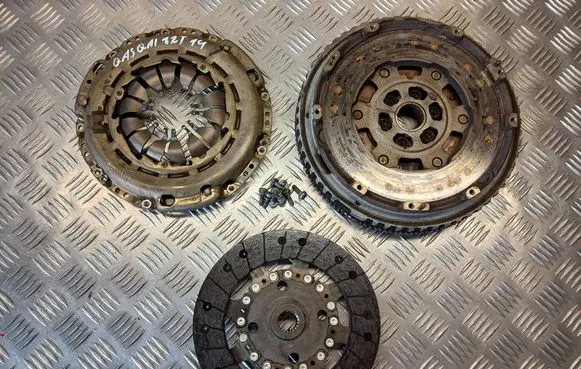 Nissan Qashqai Clutch set kit 123104345R 302100495R 301013644R