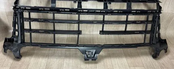 Porsche Cayenne (9Y0 9Y3) Front bumper upper radiator grill 9Y0807683