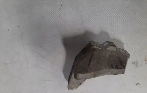 Audi A3 S3 8L Engine mounting bracket 1J0199177Q