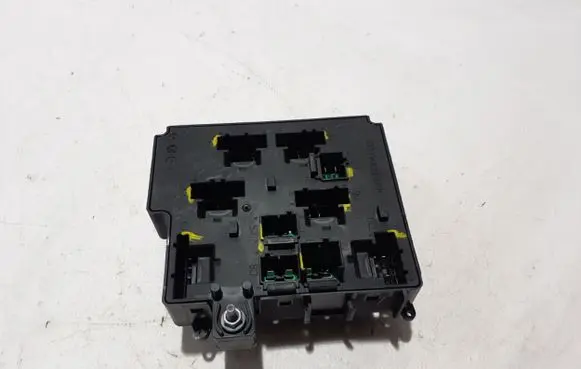 Volvo XC60 Fuse module 32359985