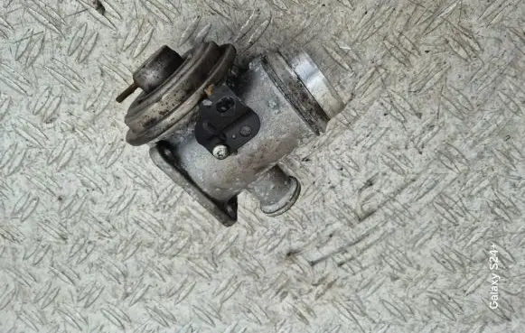BMW X5 E53 EGR valve 7789999