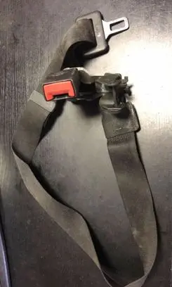 BMW 3 E46 Middle seatbelt (rear) 7001812
