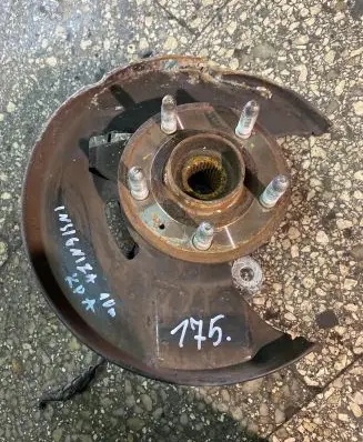 Opel Insignia A Front wheel hub