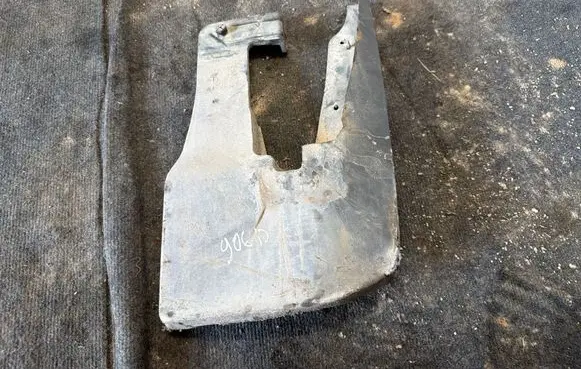 Mercedes-Benz Sprinter W906 Front mudguard A9068820104