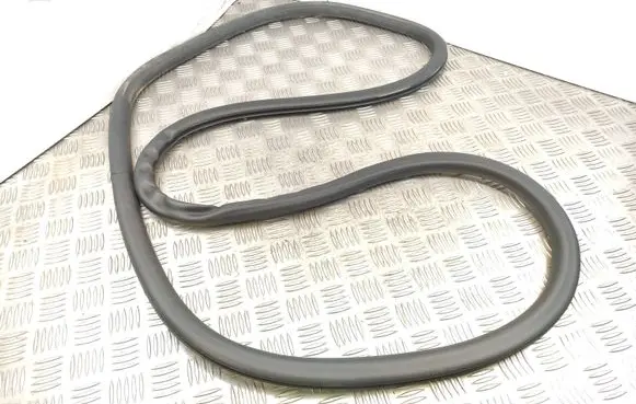 Citroen C4 III e-C4 Front door rubber seal 983333180 9833317260 9833317280