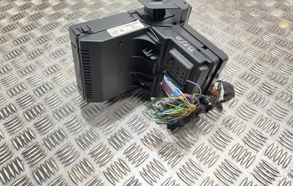 Volvo XC70 Fuse module 30786889 06W441 28087583