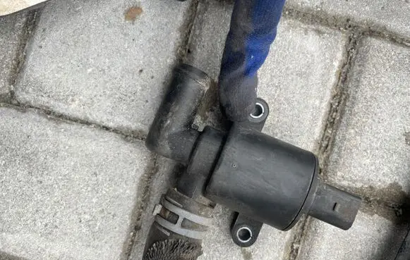 Audi A8 S8 D4 4H Electric auxiliary coolant/water pump 4H0121671D