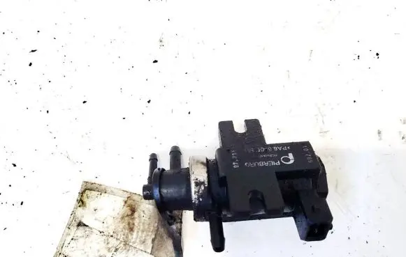 Audi A4 S4 B5 8D Turbo solenoid valve 1h090662738
