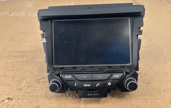 Hyundai i40 Radio/CD/DVD/GPS head unit 965603Z0614X D031554 802KVKE033301