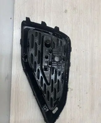 Audi Q2 - Front bumper lower grill 81A807882 80893