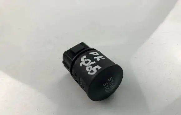 Renault Clio IV Other switches/knobs/shifts 503211R