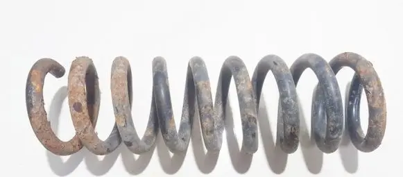 Mercedes-Benz E W210 Rear coil spring