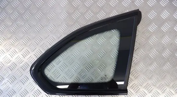 BMW X1 F48 F49 Rear side window 7406870