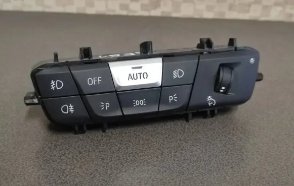 BMW 1 F40 Light switch 9461147