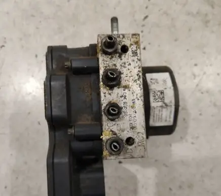 Peugeot 308 ABS Pump 9805825380 9808321180