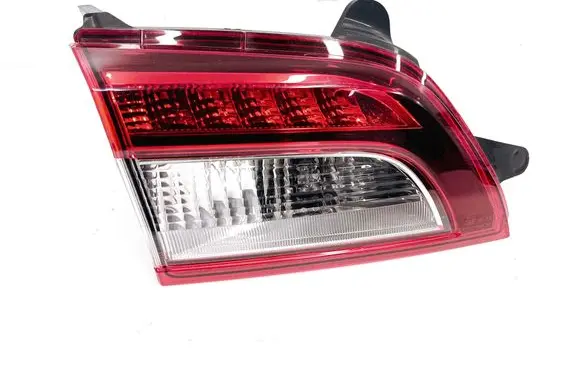 Subaru Outback (BS) Tailgate rear/tail lights 946073