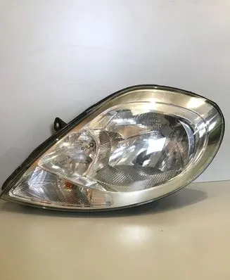 Opel Vivaro Headlight/headlamp 8200701363 89314010 93859833