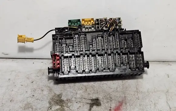 Volkswagen Transporter - Caravelle T4 Fuse box set 357937039