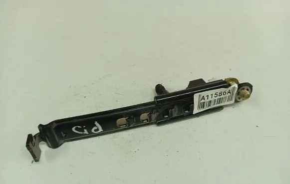 Toyota Avensis T250 Seat belt adjustment rail