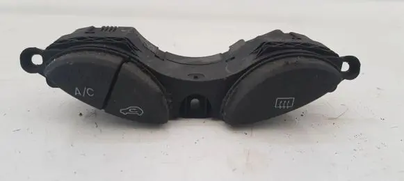 Ford Focus Air conditioning (A/C) switch YS4T19A945BA