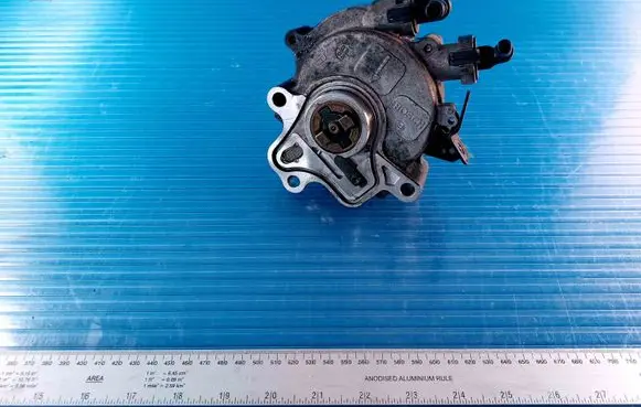 Jaguar XF Vacuum pump 4R8Q2A451AF