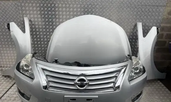 Nissan Altima Front piece kit 